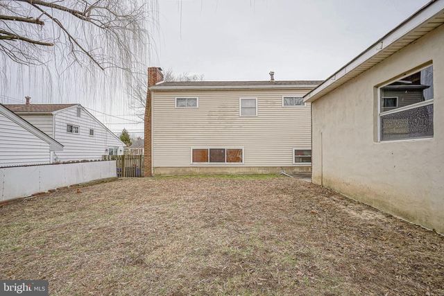 65 E MAPLE AVE, Bellmawr, NJ 08031