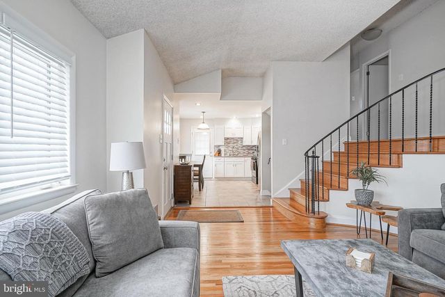 65 E MAPLE AVE, Bellmawr, NJ 08031