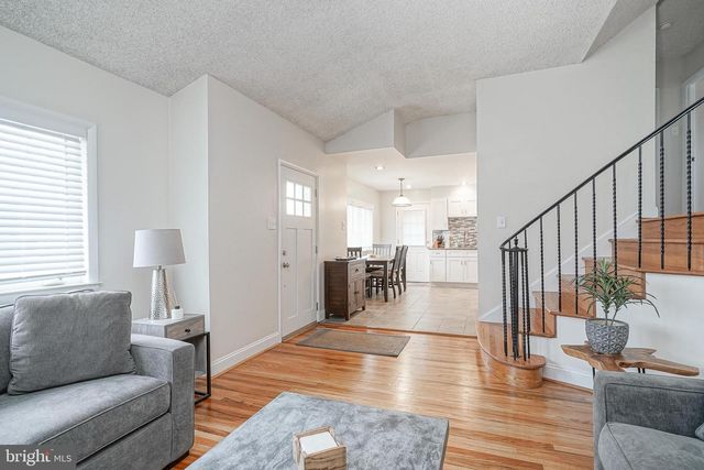 65 E MAPLE AVE, Bellmawr, NJ 08031