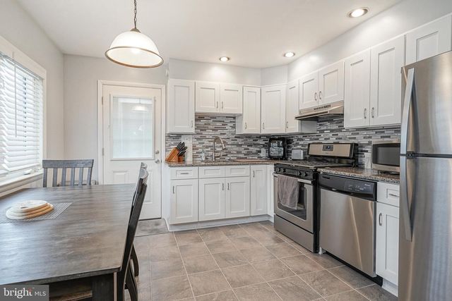 65 E MAPLE AVE, Bellmawr, NJ 08031