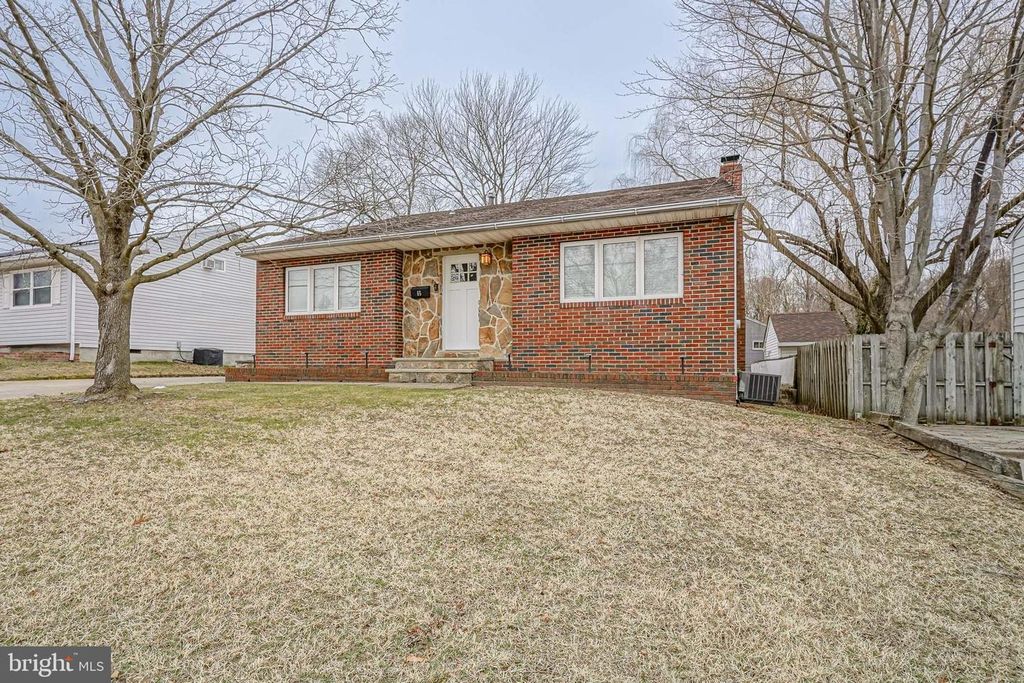 65 E MAPLE AVE, Bellmawr, NJ 08031