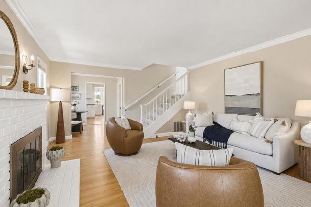 3723 Alameda De Las Pulgas, Menlo Park, CA 94025