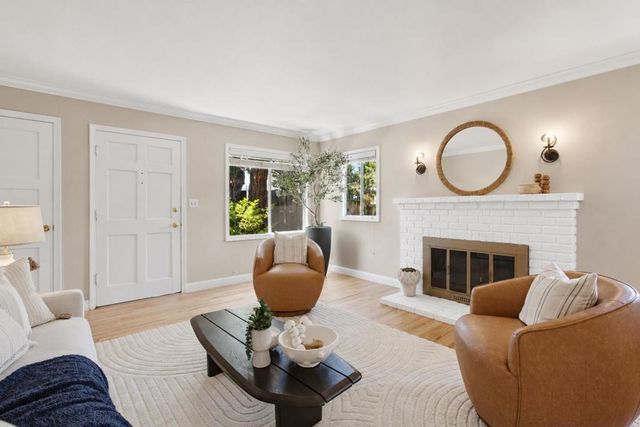 3723 Alameda De Las Pulgas, Menlo Park, CA 94025