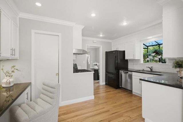 3723 Alameda De Las Pulgas, Menlo Park, CA 94025