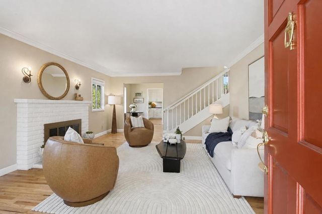3723 Alameda De Las Pulgas, Menlo Park, CA 94025