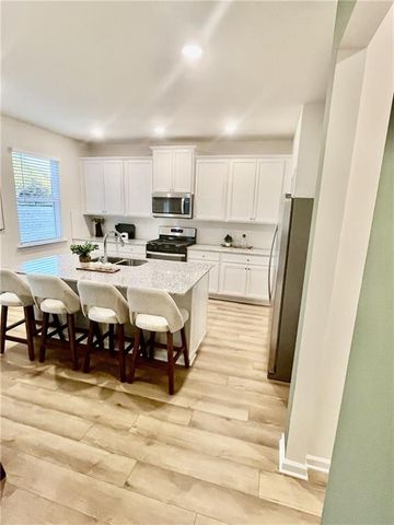 1817 Kingsmere Run Drive, Loganville, GA 30052