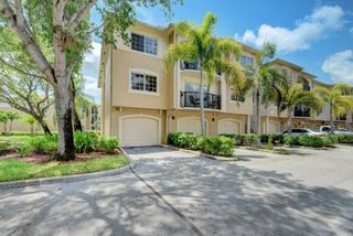300 Crestwood Court N 307, Royal Palm Beach, FL 33411