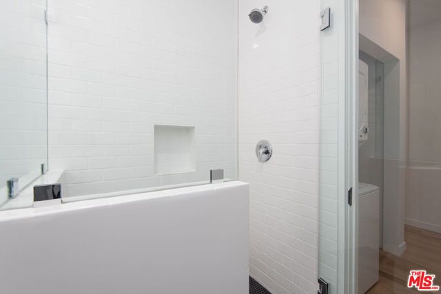 409 N Genesee Avenue 2, Los Angeles, CA 90036