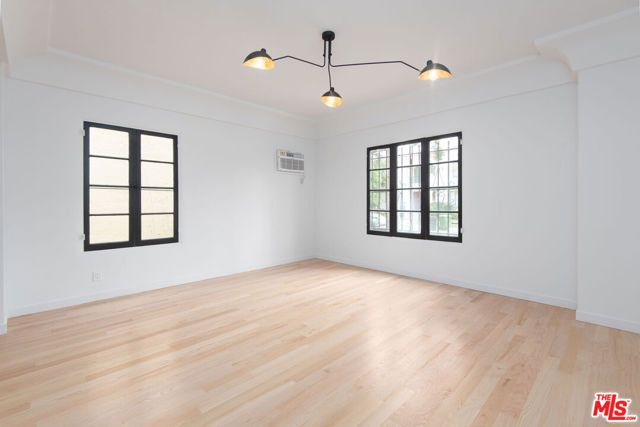 409 N Genesee Avenue 2, Los Angeles, CA 90036