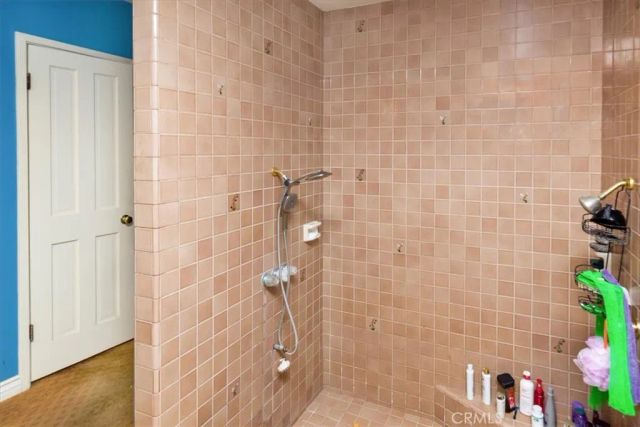 8547 Amestoy, Sherwood Forest, CA 91325