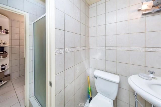 8547 Amestoy, Sherwood Forest, CA 91325