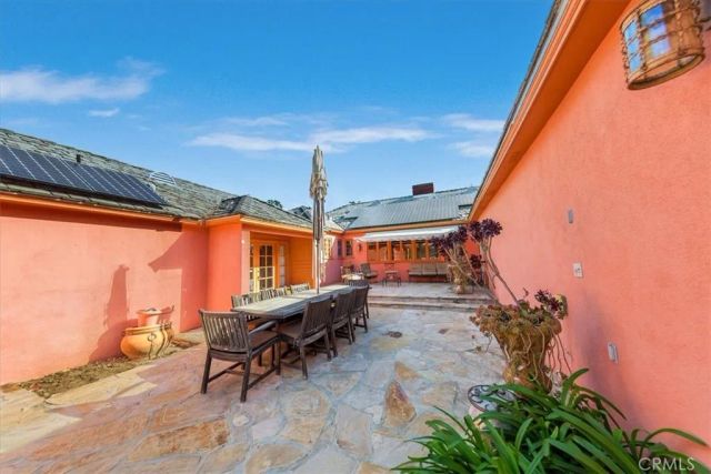 8547 Amestoy, Sherwood Forest, CA 91325