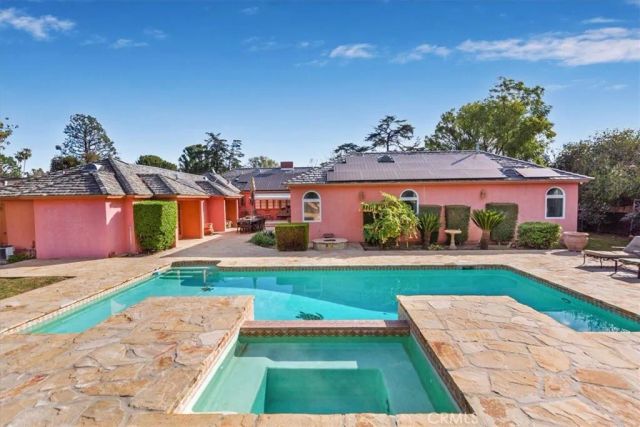 8547 Amestoy, Sherwood Forest, CA 91325