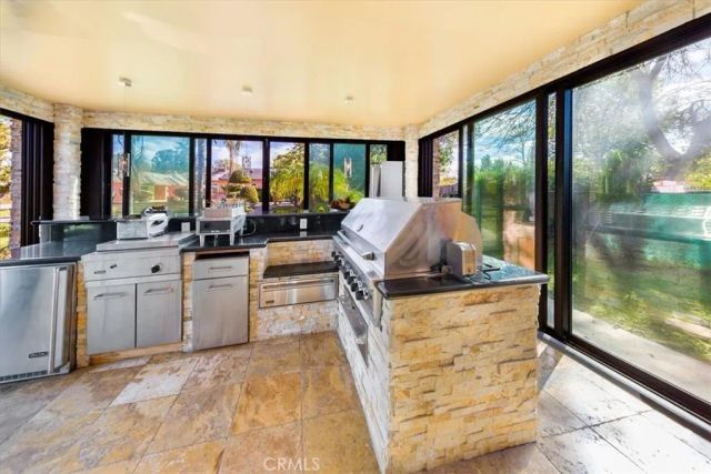 8547 Amestoy, Sherwood Forest, CA 91325