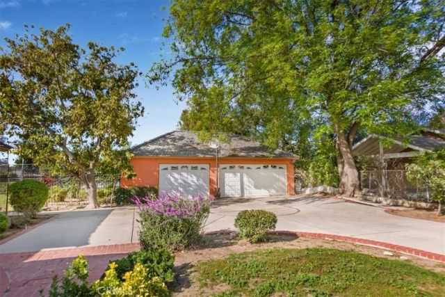 8547 Amestoy, Sherwood Forest, CA 91325