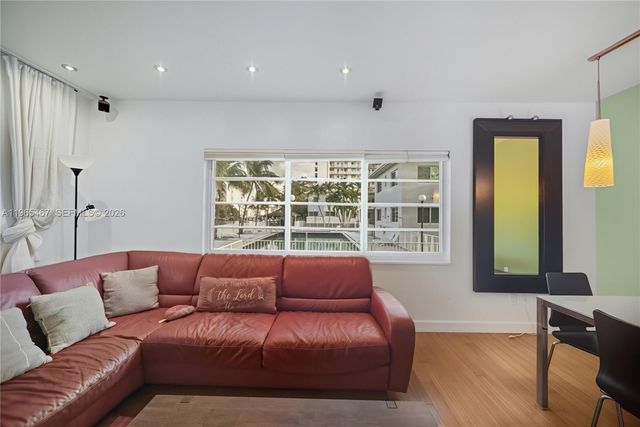 7207 Bay Dr 21, Miami Beach, FL 33141