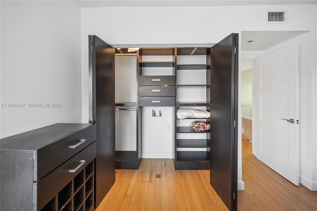 7207 Bay Dr 21, Miami Beach, FL 33141