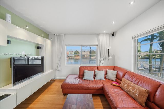 7207 Bay Dr 21, Miami Beach, FL 33141