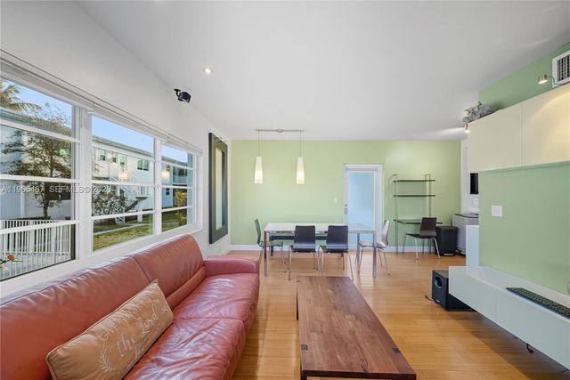 7207 Bay Dr 21, Miami Beach, FL 33141