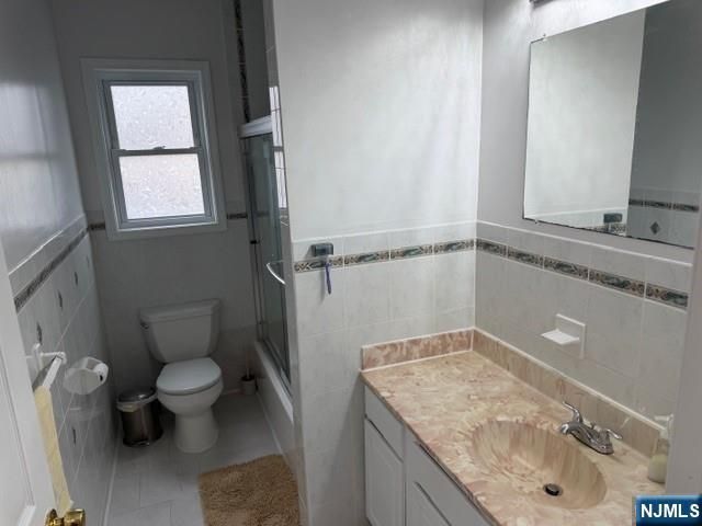 312 Centre Avenue 1, Secaucus, NJ 07094