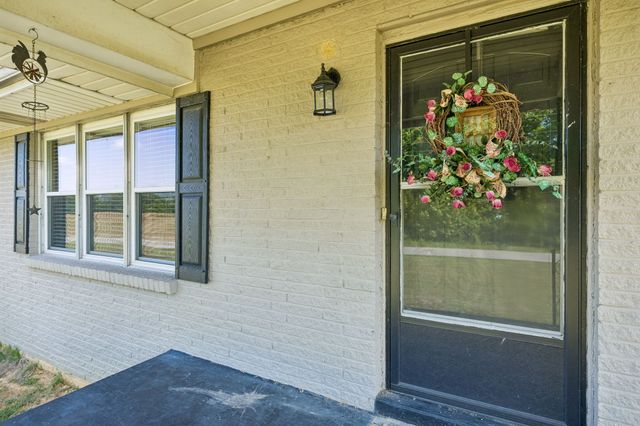 8997 Holmes Creek Rd, Smithville, TN 37166