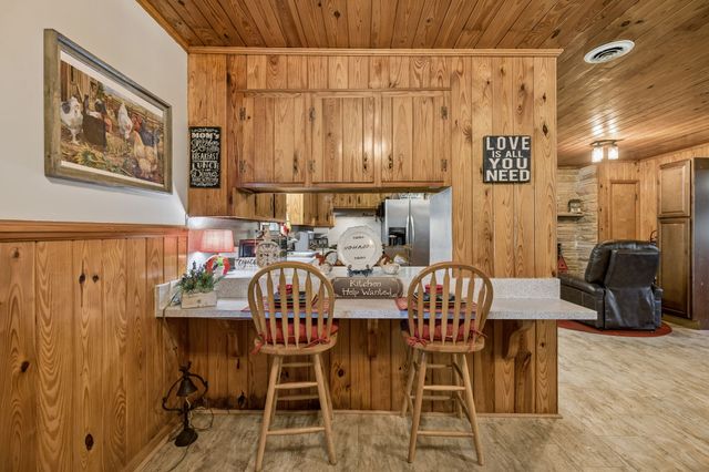 8997 Holmes Creek Rd, Smithville, TN 37166