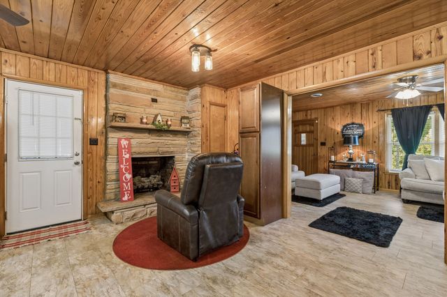 8997 Holmes Creek Rd, Smithville, TN 37166