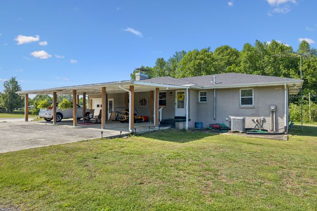 8997 Holmes Creek Rd, Smithville, TN 37166