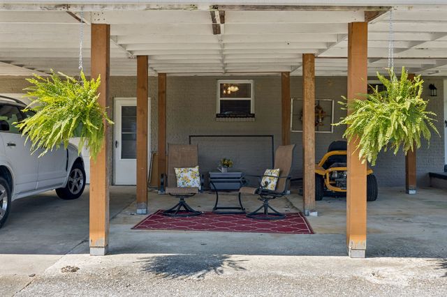 8997 Holmes Creek Rd, Smithville, TN 37166