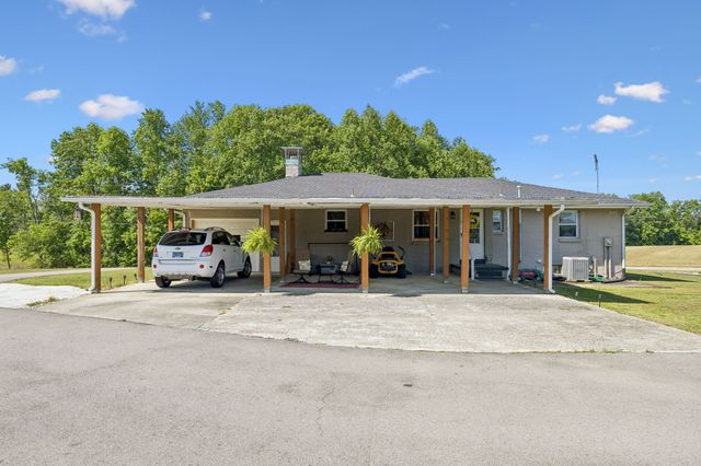 8997 Holmes Creek Rd, Smithville, TN 37166