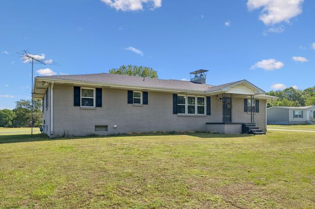 8997 Holmes Creek Rd, Smithville, TN 37166