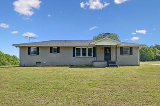 8997 Holmes Creek Rd, Smithville, TN 37166