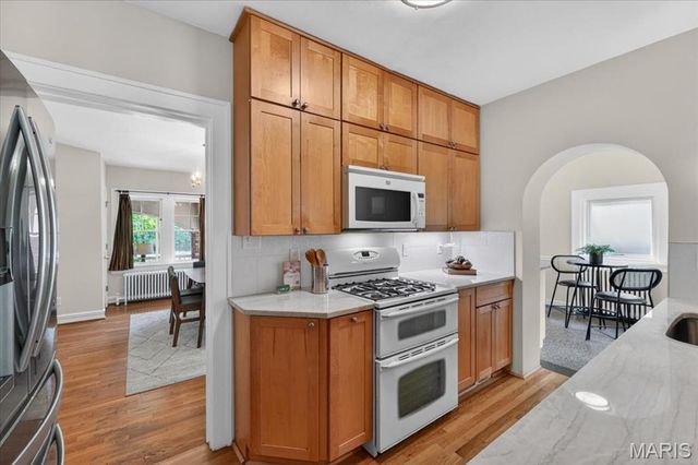 409 Summit Avenue, Webster Groves, MO 63119