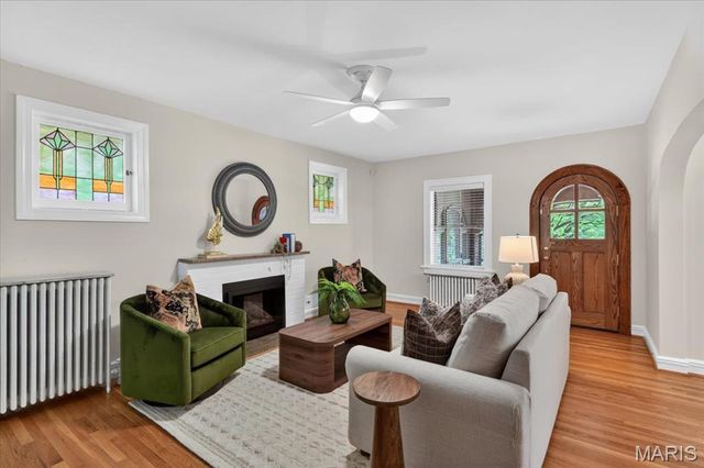 409 Summit Avenue, Webster Groves, MO 63119