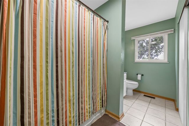 1224 18th Street NW, Cedar Rapids, IA 52405