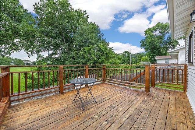 1224 18th Street NW, Cedar Rapids, IA 52405