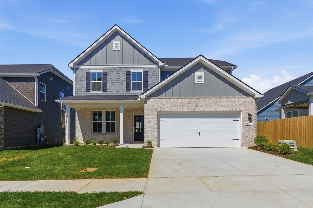 1235 Wallace Way, Hermitage, TN 37076