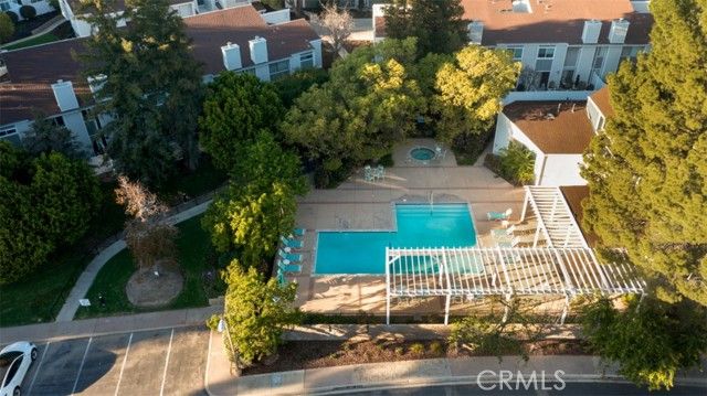 18200 Andrea Circle 6, Northridge (los Angeles), CA 91325