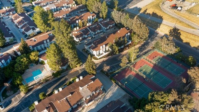 18200 Andrea Circle 6, Northridge (los Angeles), CA 91325