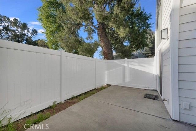 18200 Andrea Circle 6, Northridge (los Angeles), CA 91325