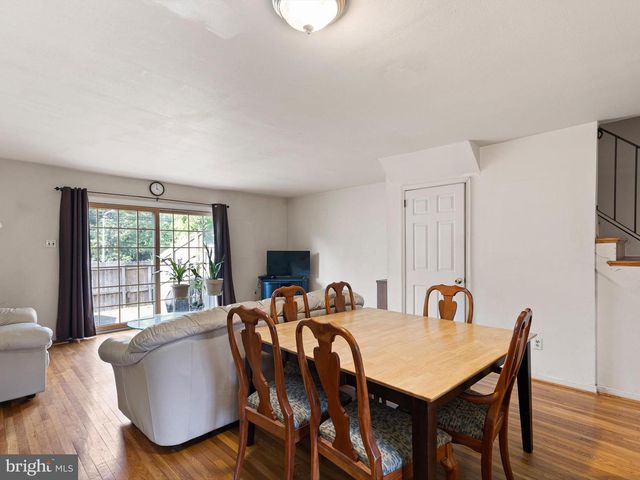 10 DUQUESNE CT, New Castle, DE 19720