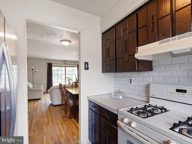 10 DUQUESNE CT, New Castle, DE 19720