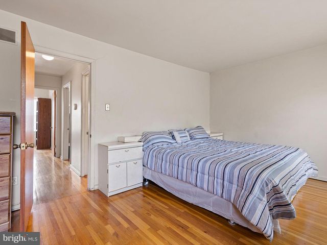 10 DUQUESNE CT, New Castle, DE 19720