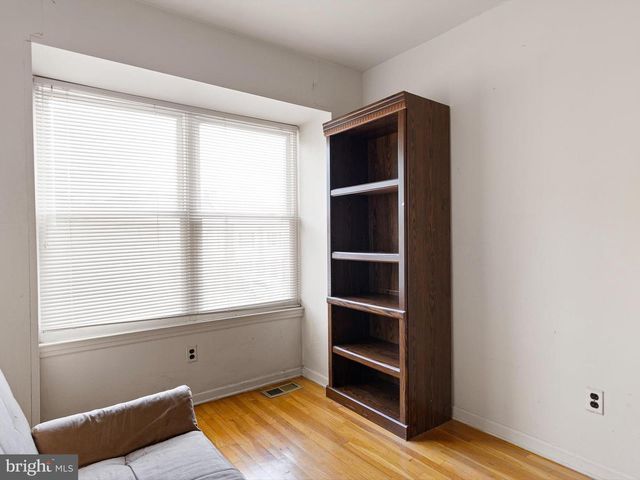 10 DUQUESNE CT, New Castle, DE 19720