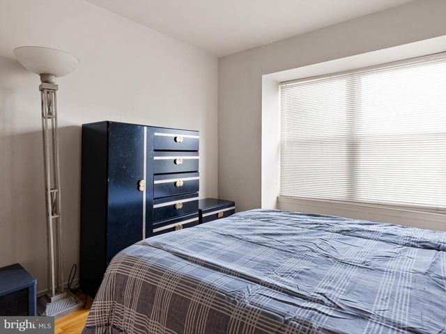 10 DUQUESNE CT, New Castle, DE 19720