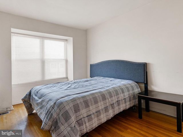 10 DUQUESNE CT, New Castle, DE 19720