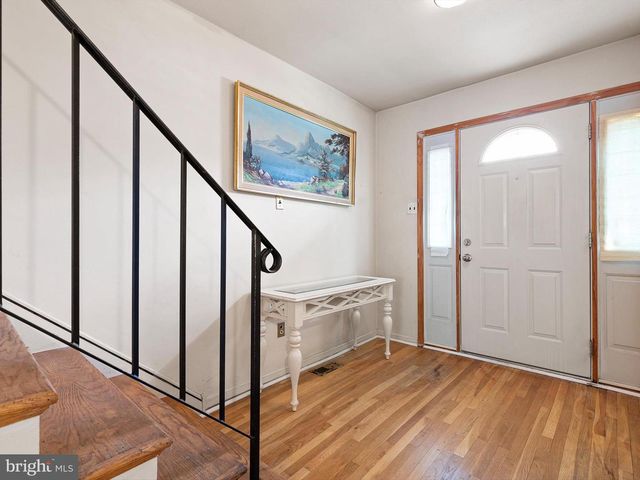 10 DUQUESNE CT, New Castle, DE 19720