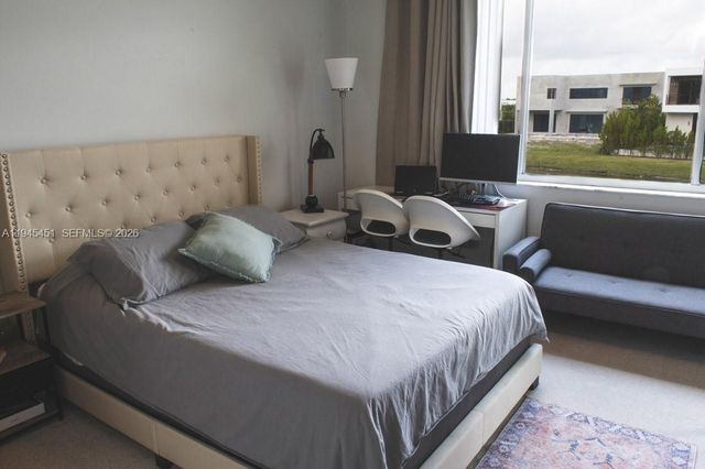 201 Mallory Ct, Weston, FL 33326