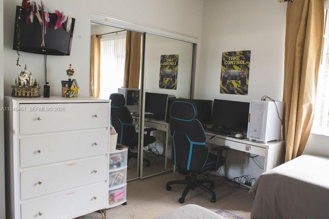 201 Mallory Ct, Weston, FL 33326