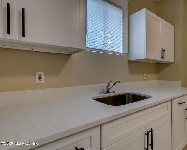 2670 LOWELL Avenue, Jacksonville, FL 32254